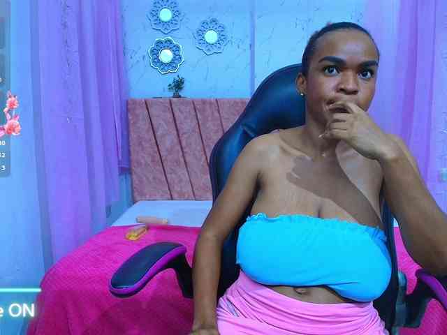 mia-thommson webcam
