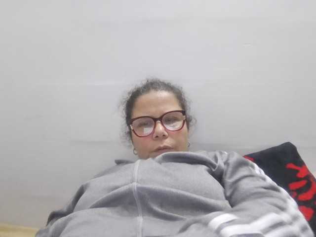 lucianamaster, live now on BongaCams
