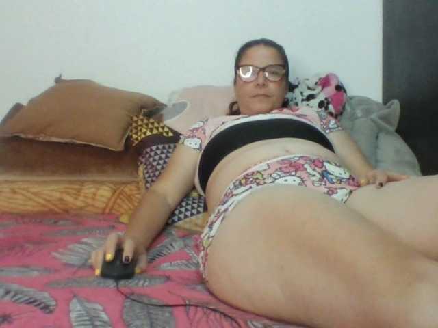 lucianamaster live cam on BongaCams