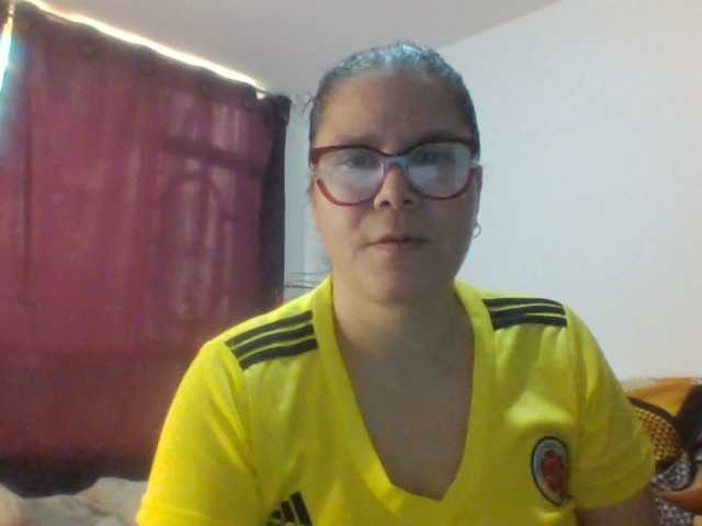 lucianamaster live cam on BongaCams