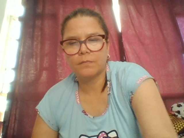 lucianamaster live cam on BongaCams