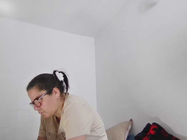 lucianamaster live cam on BongaCams
