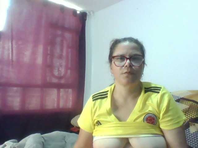 lucianamaster live cam on BongaCams