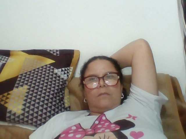 lucianamaster live cam on BongaCams