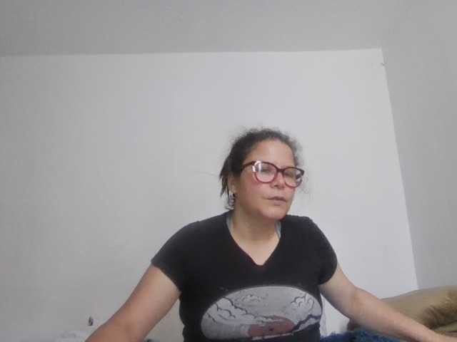 lucianamaster live cam on BongaCams