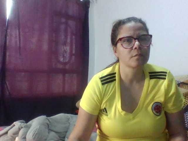 lucianamaster live cam on BongaCams