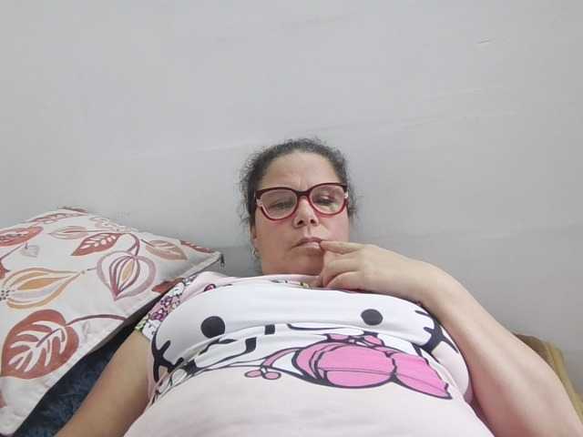 lucianamaster live cam on BongaCams