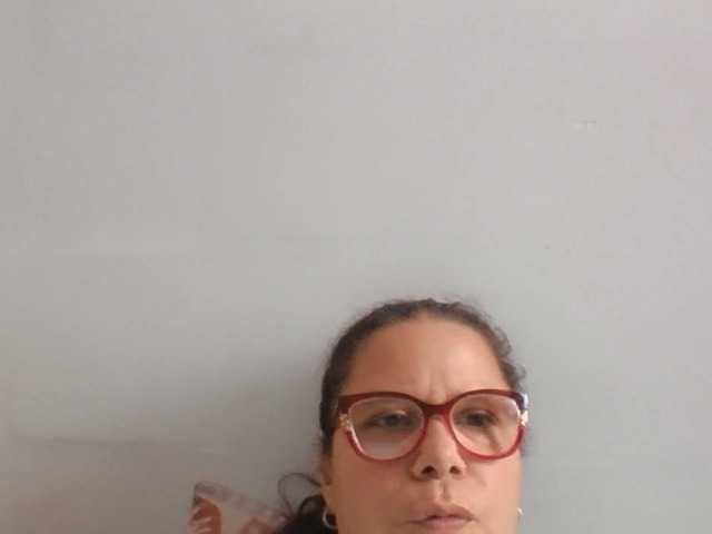 lucianamaster live cam on BongaCams