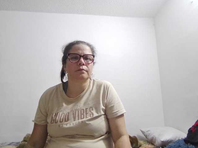 lucianamaster, en vivo ahora en BongaCams