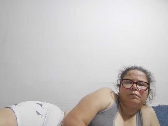 lucianamaster, live now on BongaCams