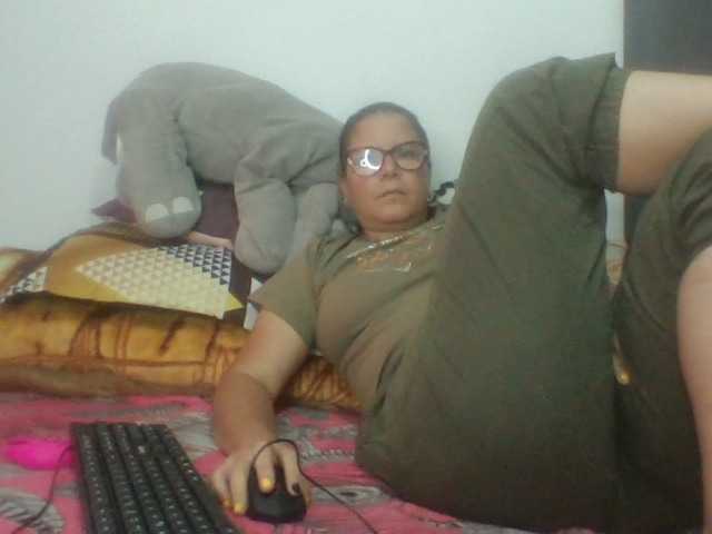 lucianamaster live cam on BongaCams