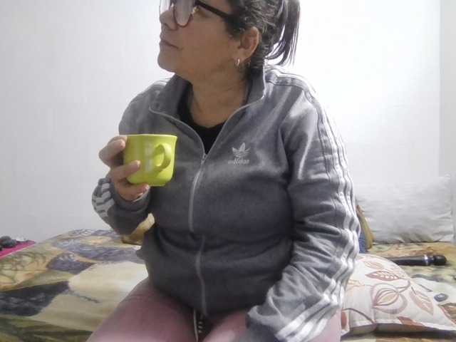 lucianamaster, en directo ahora en BongaCams