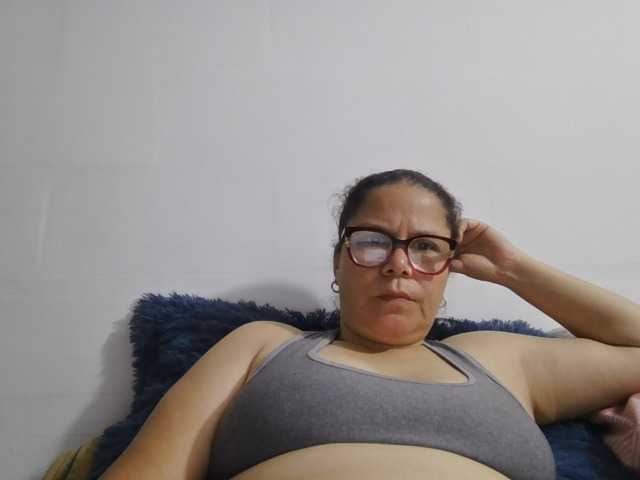 lucianamaster live cam on BongaCams