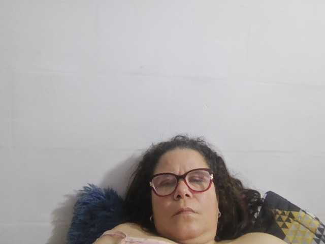 lucianamaster live cam on BongaCams