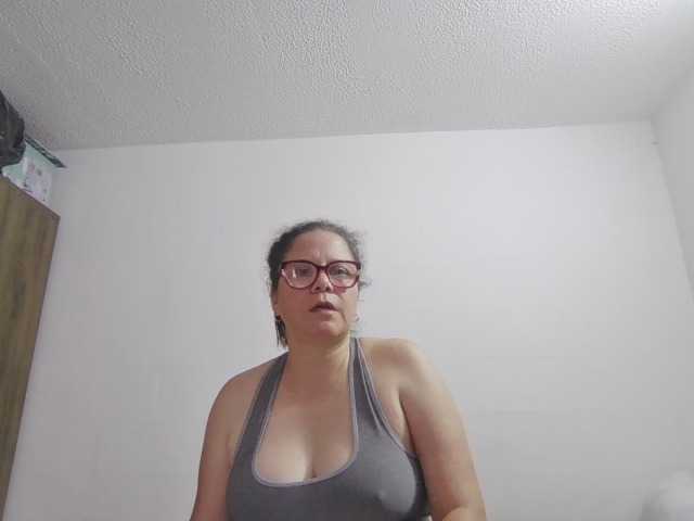 lucianamaster live cam on BongaCams