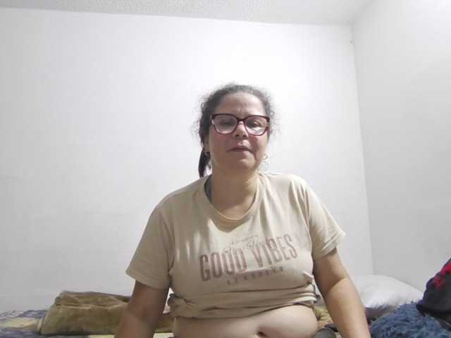 lucianamaster, en vivo ahora en BongaCams