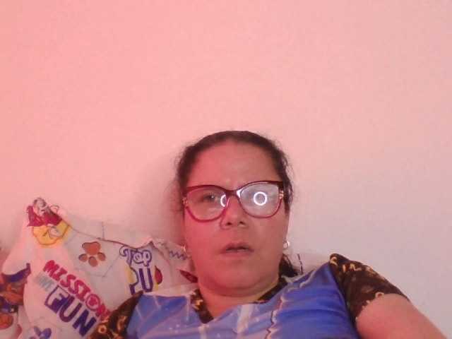 lucianamaster live cam on BongaCams