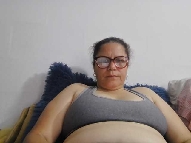 lucianamaster live cam on BongaCams