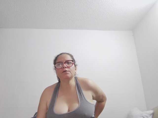lucianamaster live cam on BongaCams