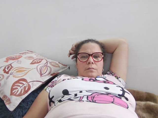 lucianamaster, en vivo ahora en BongaCams