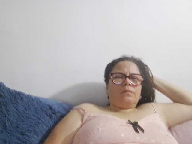 lucianamaster live cam on BongaCams