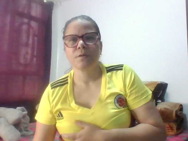 lucianamaster live cam on BongaCams