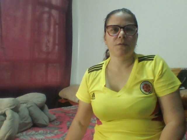lucianamaster live cam on BongaCams