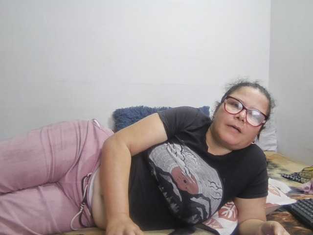lucianamaster live cam on BongaCams