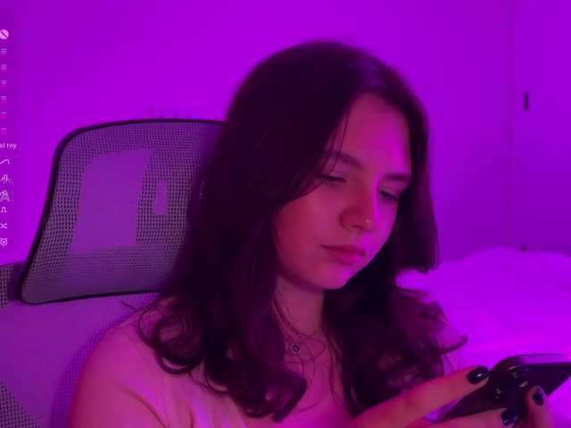 -FoxAlisa- live cam on BongaCams