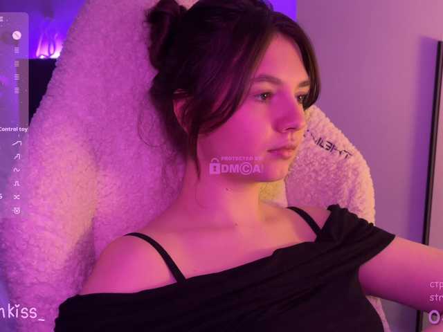 -FoxAlisa-'s BongaCams show and profile