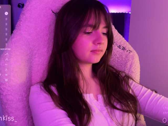 -FoxAlisa-'s BongaCams show and profile