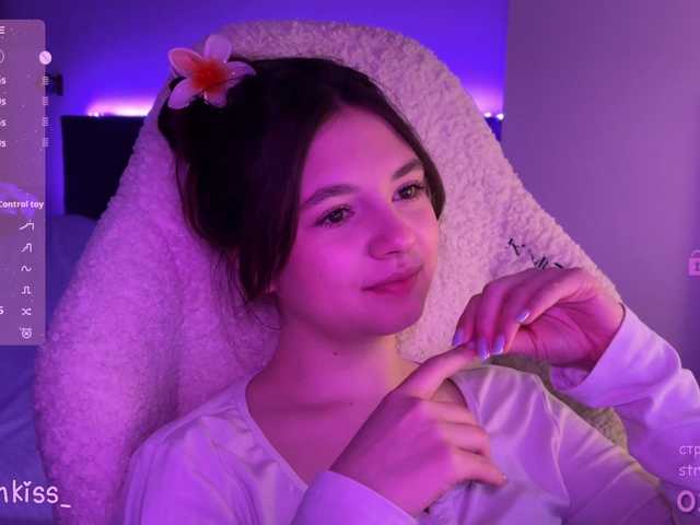 -FoxAlisa-'s BongaCams show and profile