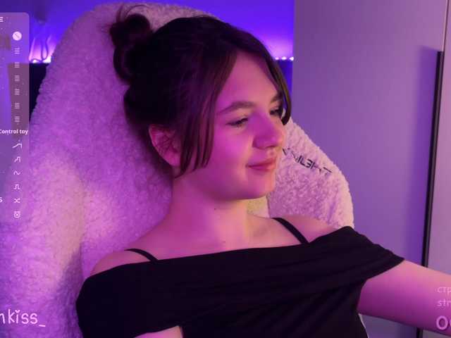 -FoxAlisa-'s BongaCams show and profile