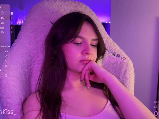 -FoxAlisa-'s BongaCams show and profile