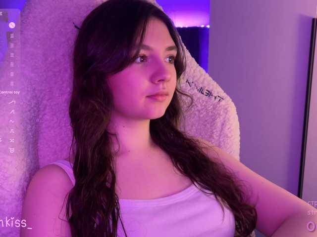 -FoxAlisa-'s BongaCams show and profile