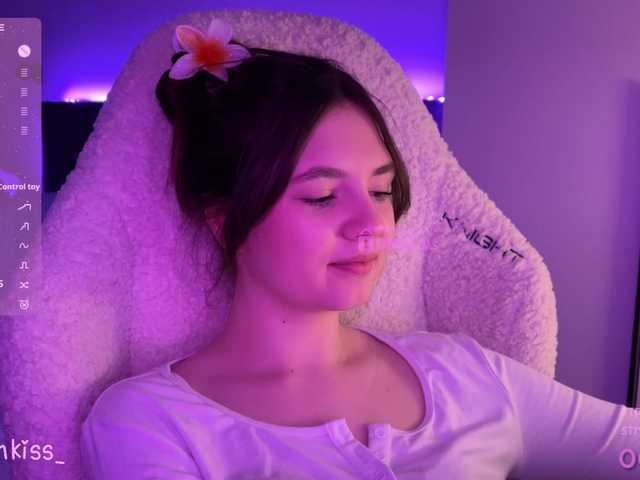 -FoxAlisa-'s BongaCams show and profile