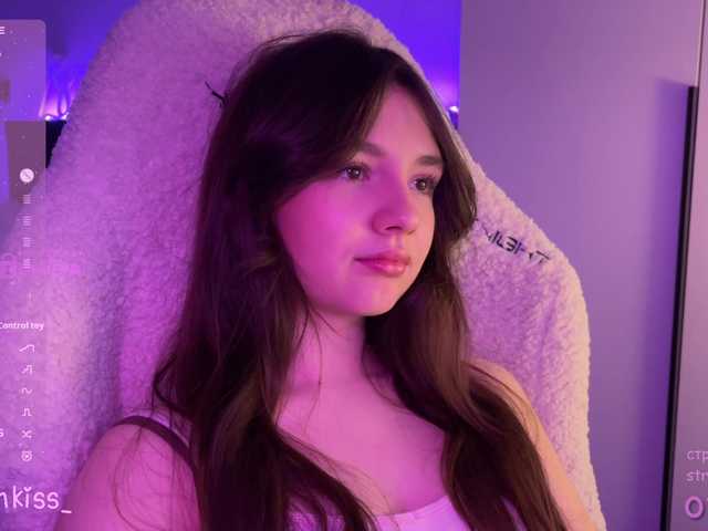 -FoxAlisa-'s BongaCams show and profile