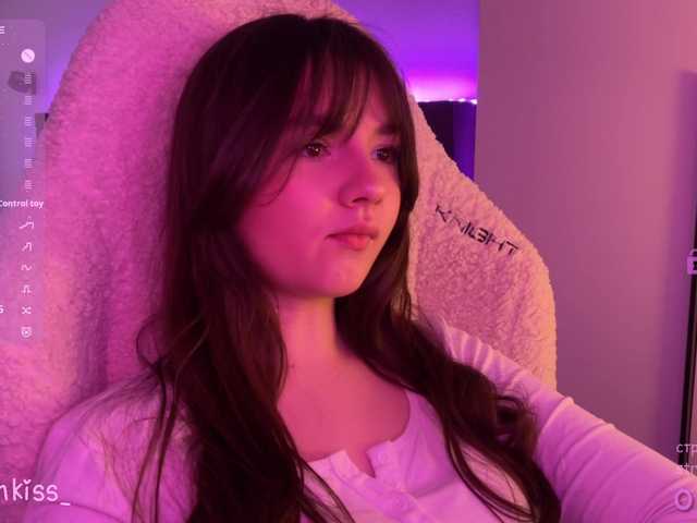 -FoxAlisa-'s BongaCams show and profile