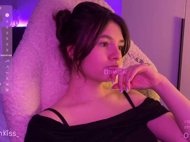 -FoxAlisa-'s BongaCams show and profile