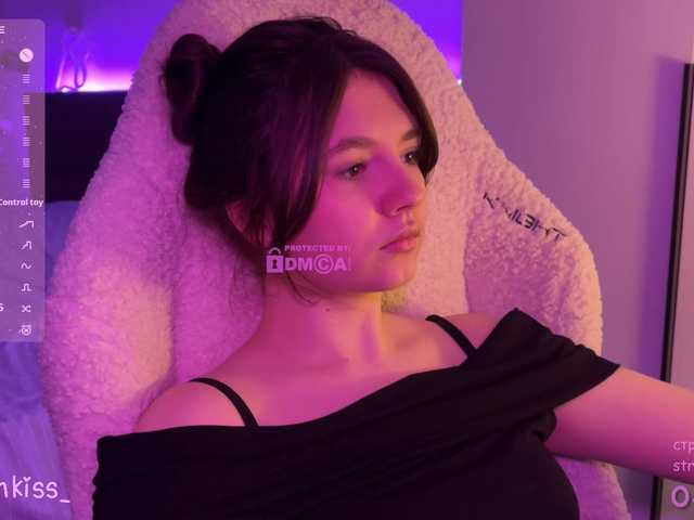 -FoxAlisa-'s BongaCams show and profile