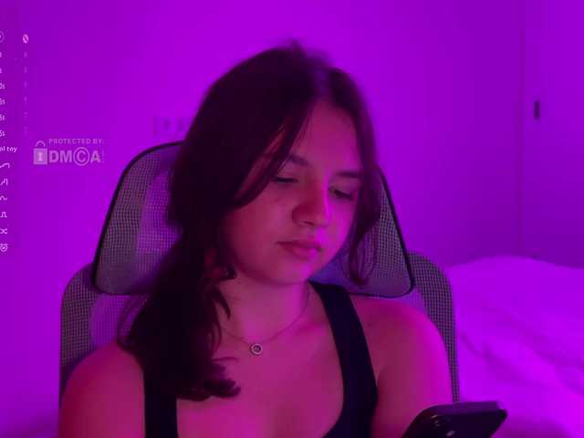 -FoxAlisa- live cam on BongaCams