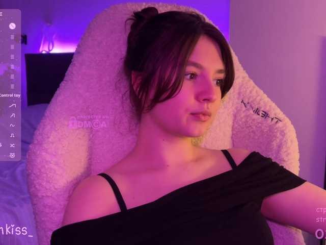 -FoxAlisa-'s BongaCams show and profile