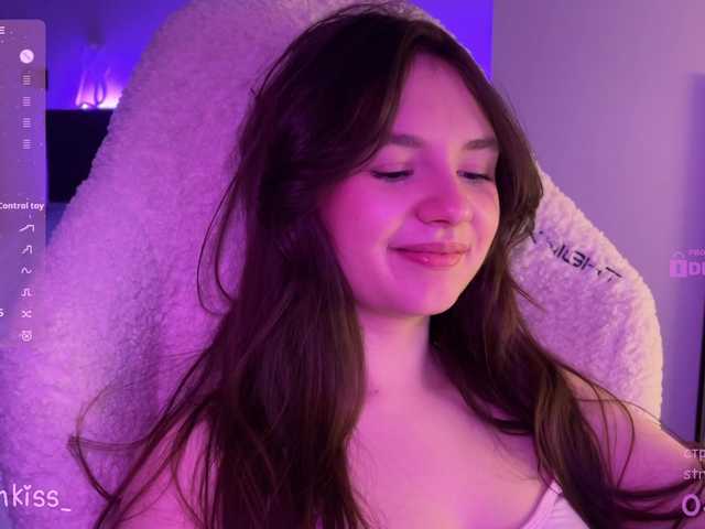 -FoxAlisa-'s BongaCams show and profile