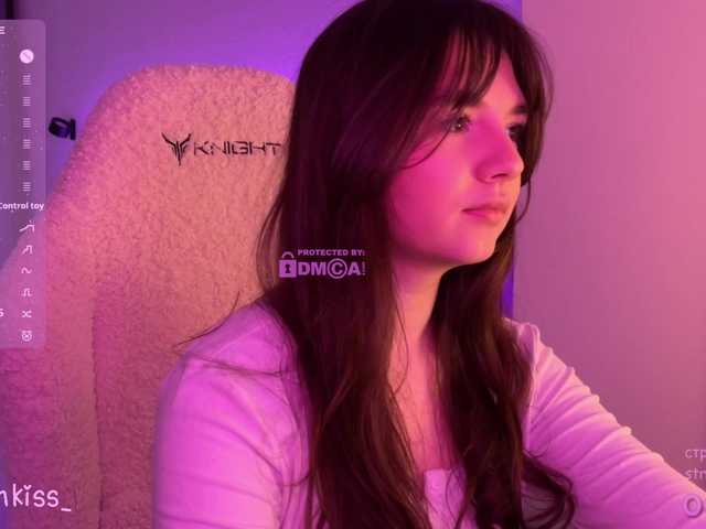 -FoxAlisa-'s BongaCams show and profile