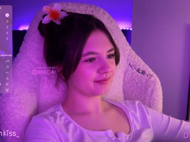 -FoxAlisa-'s BongaCams show and profile