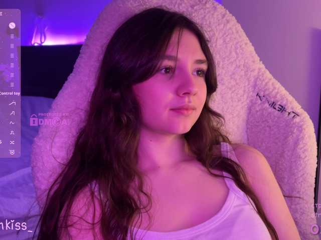 -FoxAlisa-'s BongaCams show and profile