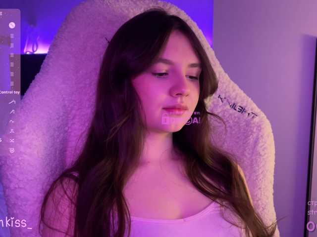 -FoxAlisa-'s BongaCams show and profile