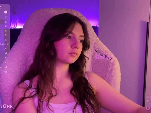 -FoxAlisa-'s BongaCams show and profile