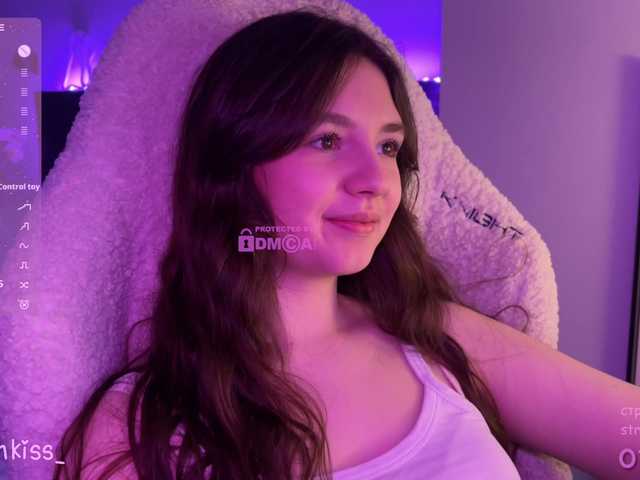 -FoxAlisa-'s BongaCams show and profile