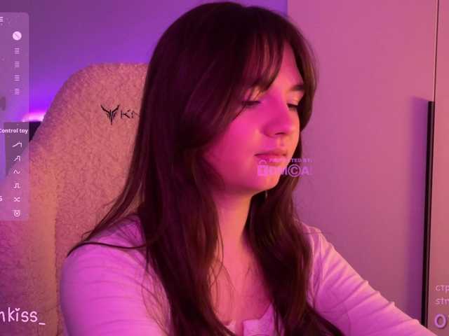 -FoxAlisa-'s BongaCams show and profile